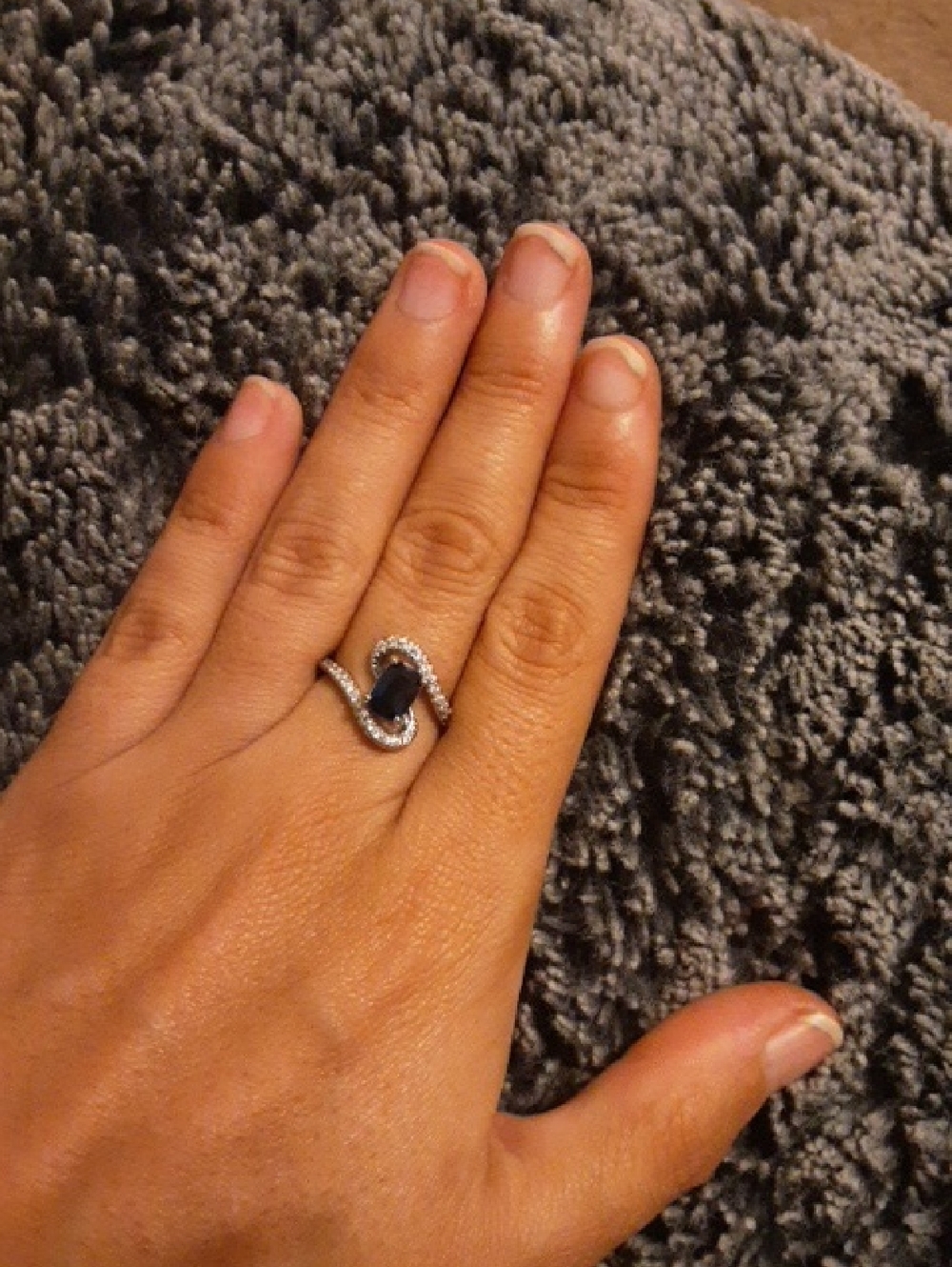 New Dainty Blue Sapphire White Diamond Irregular Ring - Picture 4 of 5
